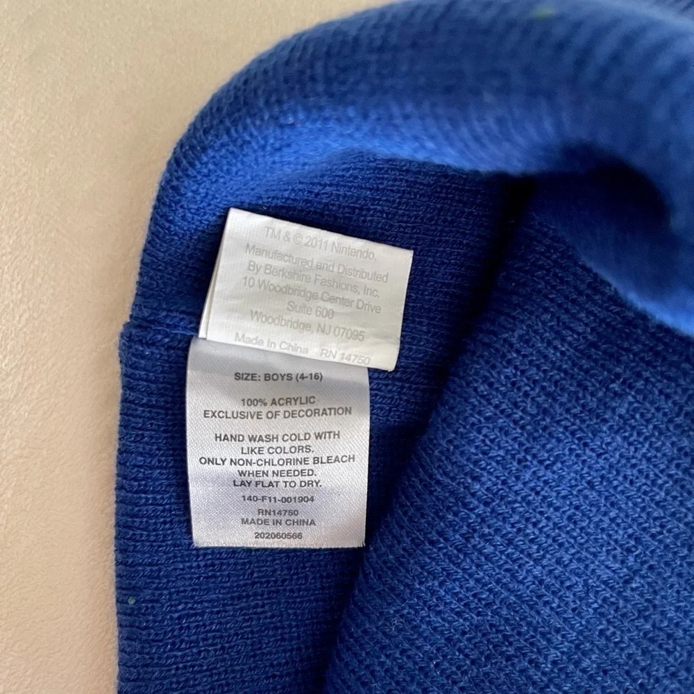 NWOT, FANTASTIC FOUR & NINTENDO, BOYS SOCK HATS. ONE SIZE.